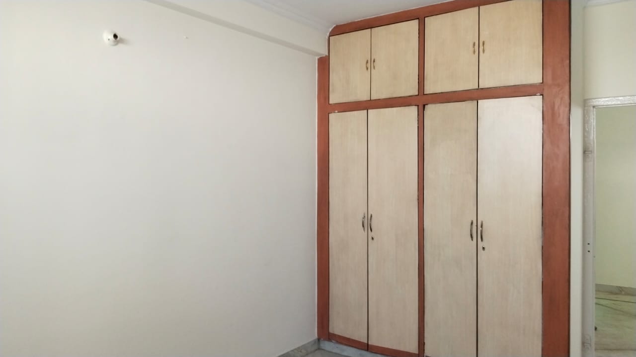 Spacious 2BHK Flat on 3 Floors for Rent in Nirman Nagar, Jaipur-Nirman Nagar-Jaipur